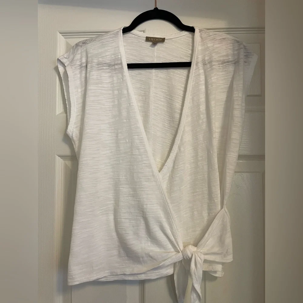 NWOT- Lilla P Faux Wrap White Tee-Size M - Picture 2 of 8